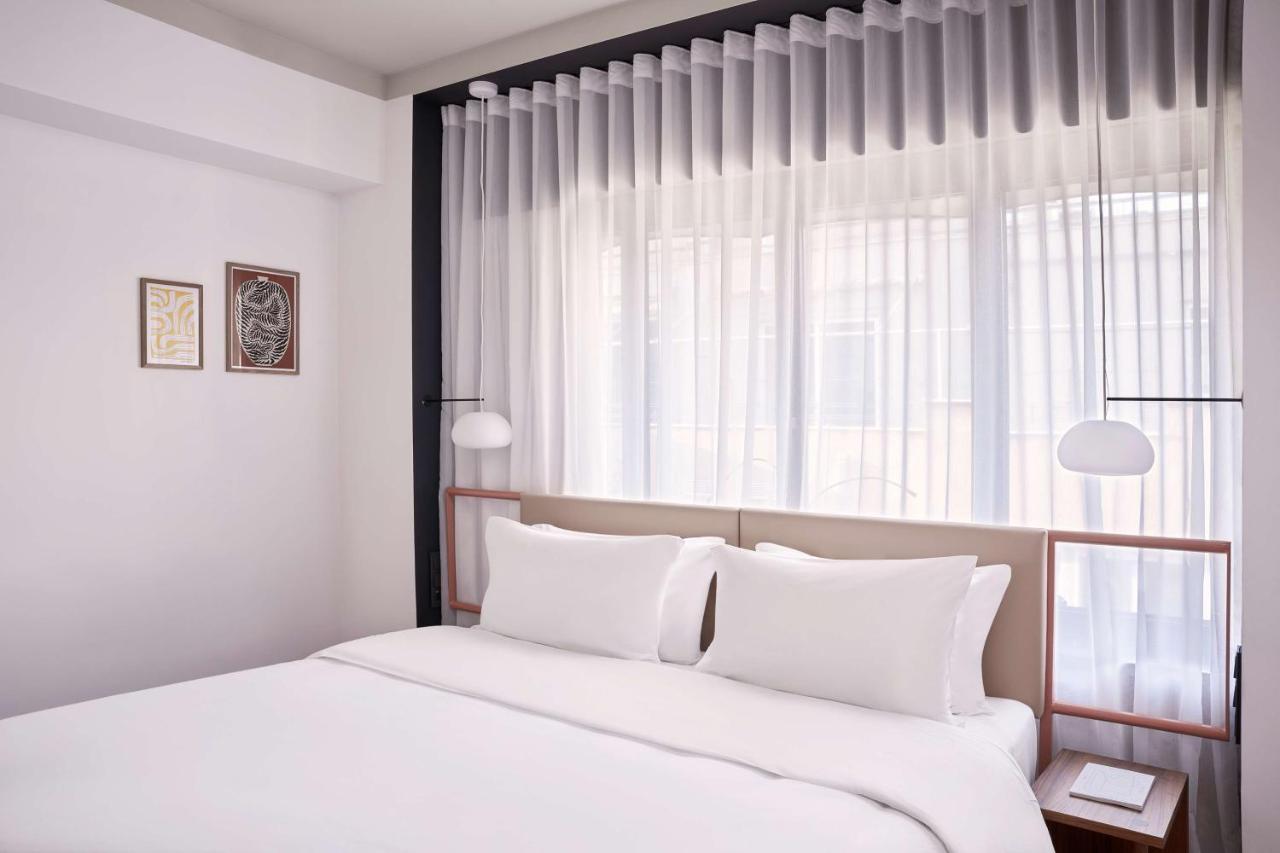 The Social Athens Hotel, A Member Of Radisson Individuals Екстериор снимка
