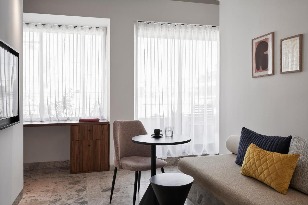The Social Athens Hotel, A Member Of Radisson Individuals Екстериор снимка
