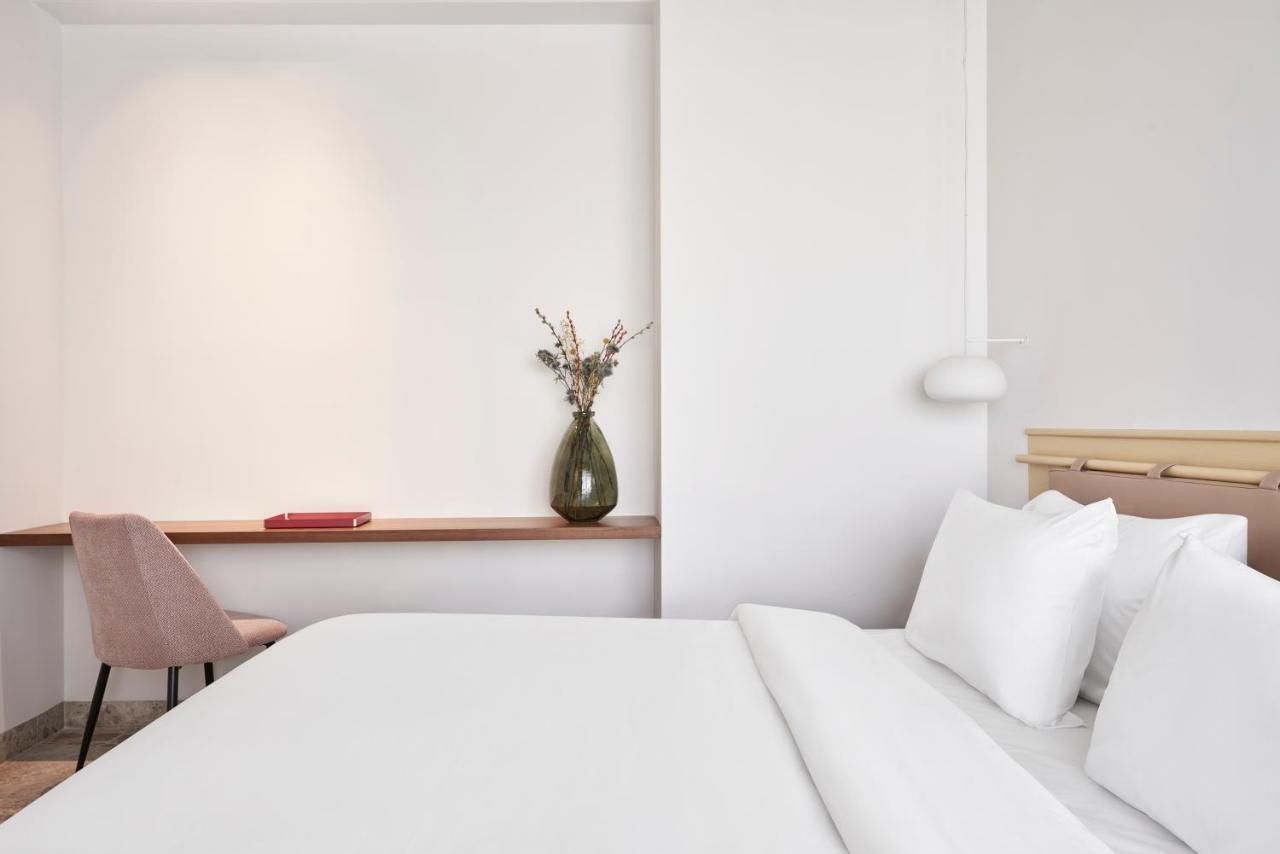 The Social Athens Hotel, A Member Of Radisson Individuals Екстериор снимка